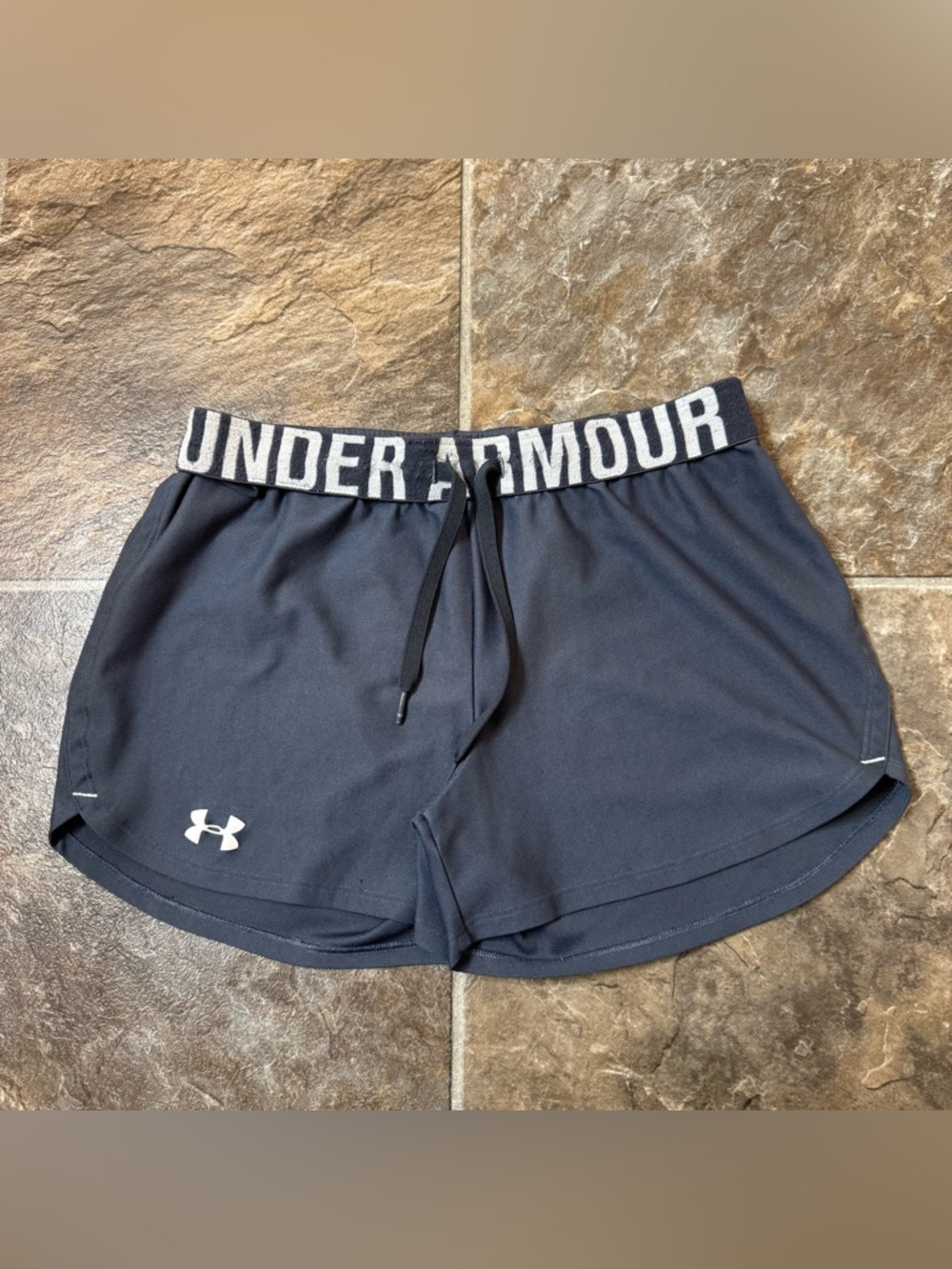 Under Armour Shorts Womens XS Gray HeatGear Loose 3 Inseam Running Gym